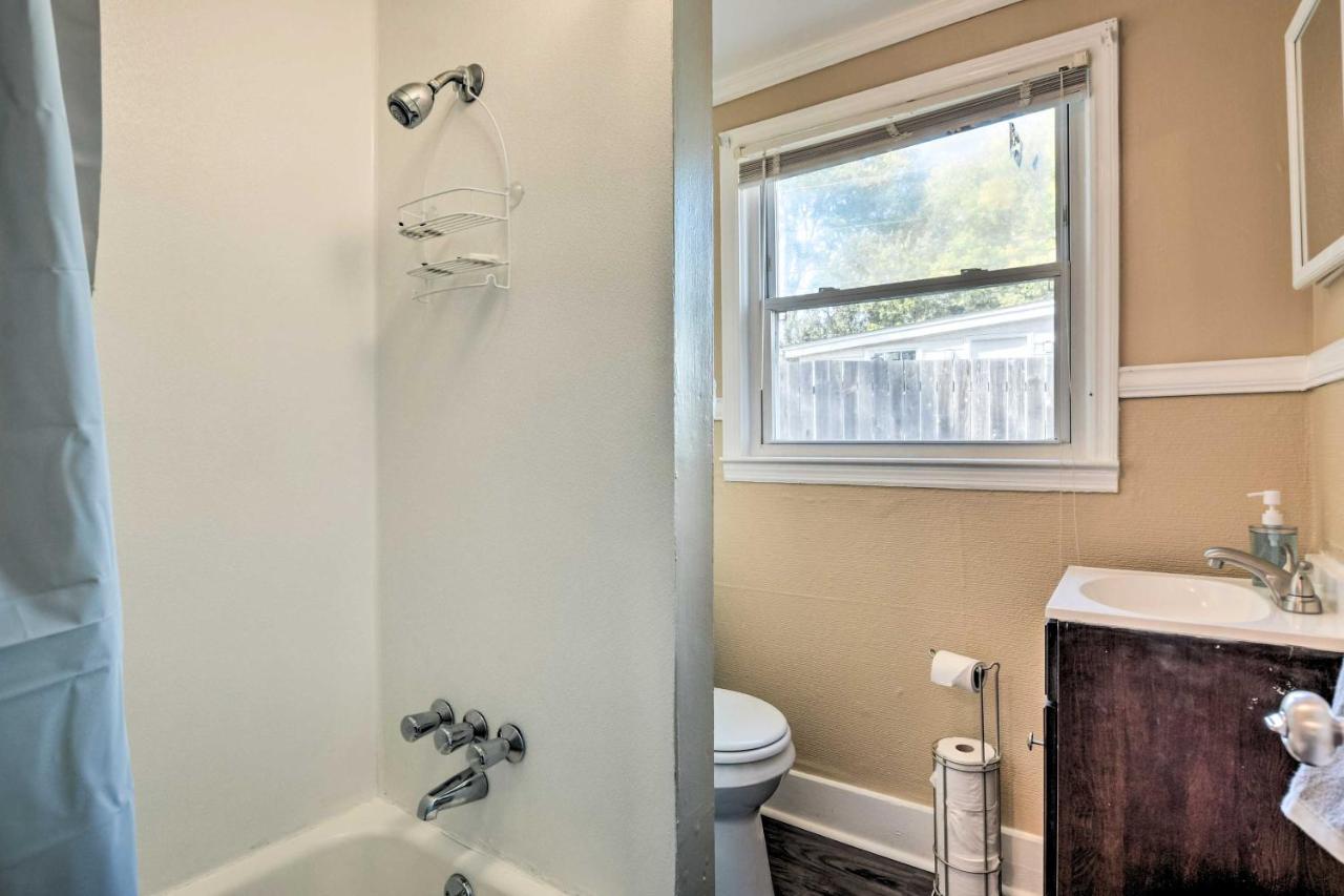 Cozy Greenville Bungalow About 2 Mi To Downtown! Luaran gambar
